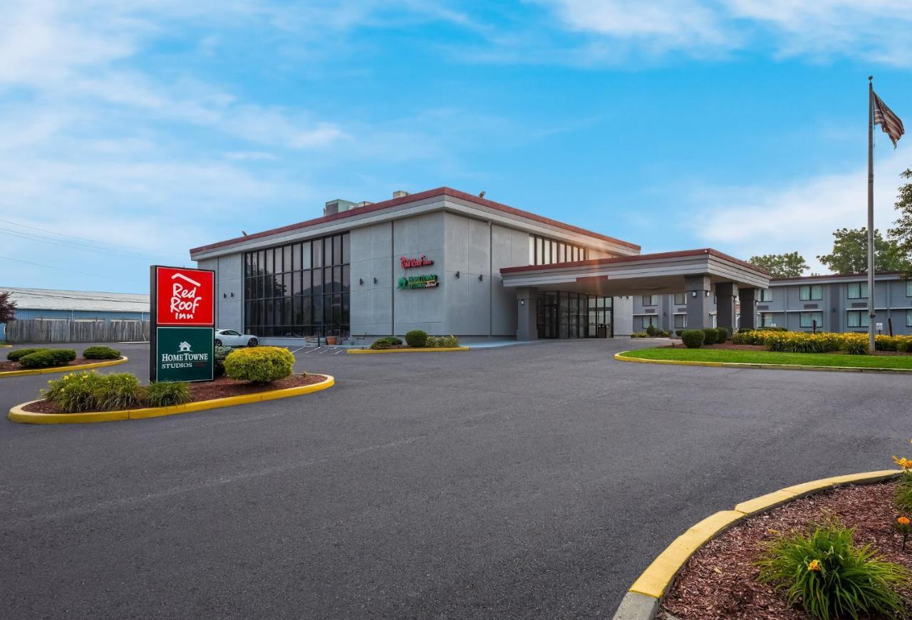 Hometowne Studios By Red Roof Painted Post Exterior foto