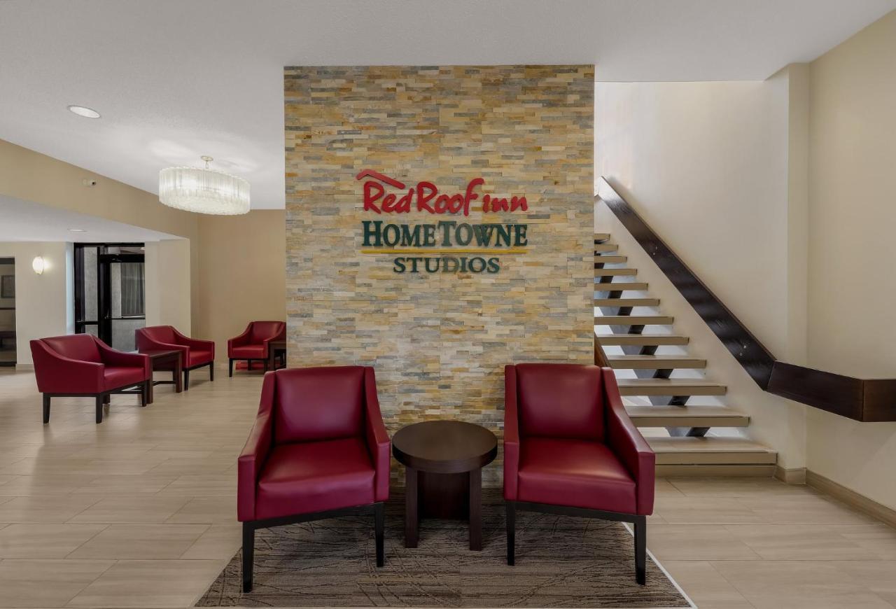 Hometowne Studios By Red Roof Painted Post Exterior foto